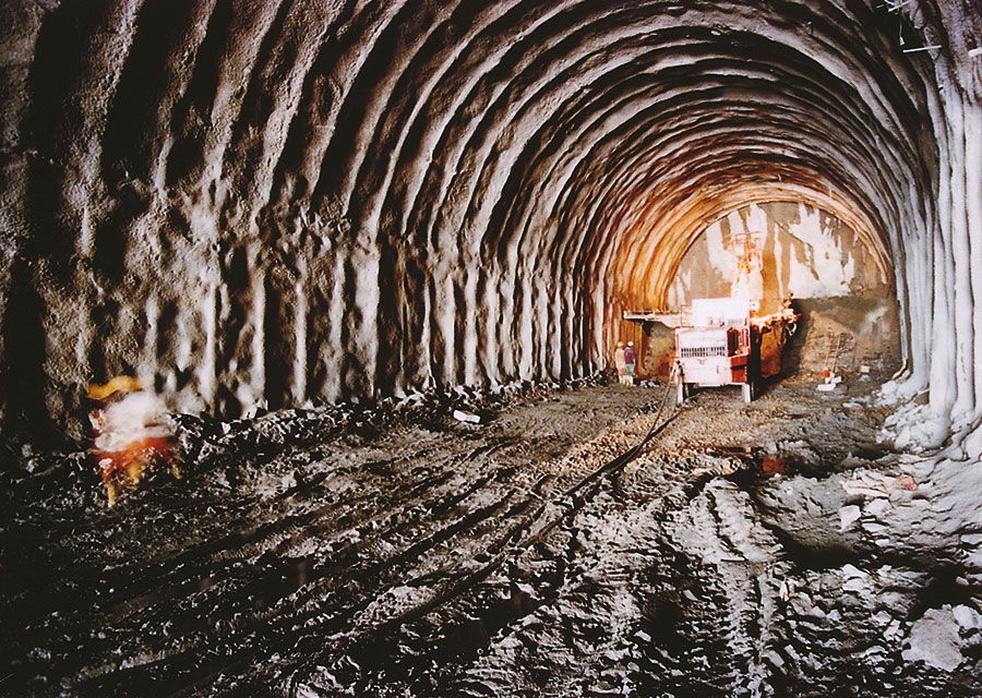 DSI Hollow Bar meets new geological and geotechnical challenges DSI Hollow Bar meets new geological and geotechnical challenges
