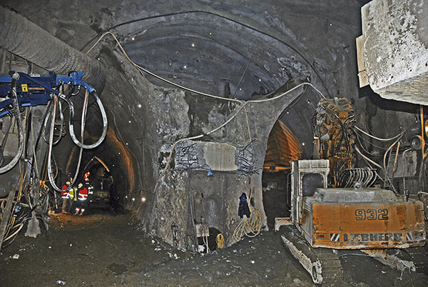 Reinforcement and Support Systems for Construction of Lainzer Tunnel in Vienna Reinforcement and Support Systems for Construction of Lainzer Tunnel in Vienna