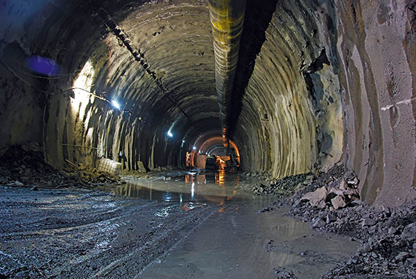 Innovative Rock Support System for Squeezing Rock Mass Conditions Innovative Rock Support System for Squeezing Rock Mass Conditions