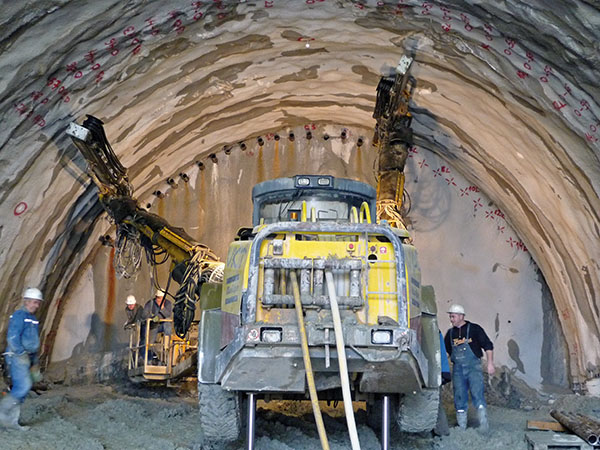 AT-Pipe Umbrella Support System allows safe Driving of Omis Tunnel AT-Pipe Umbrella Support System allows safe Driving of Omis Tunnel