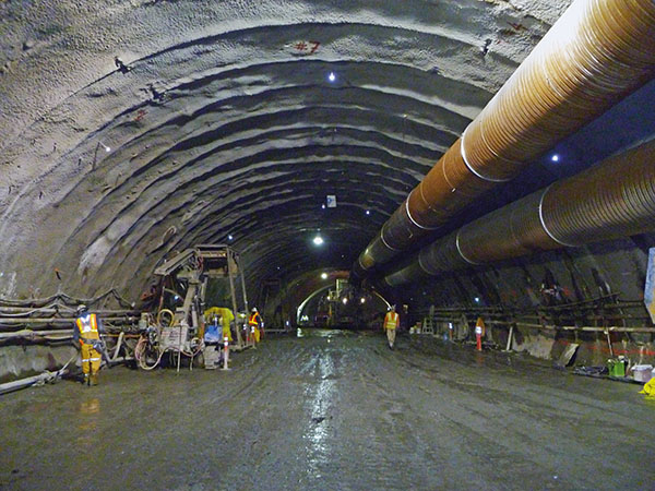 Tunneling Machines and Ground Support from a Single Source, Caldecott Tunnel Tunneling Machines and Ground Support from a Single Source, Caldecott Tunnel