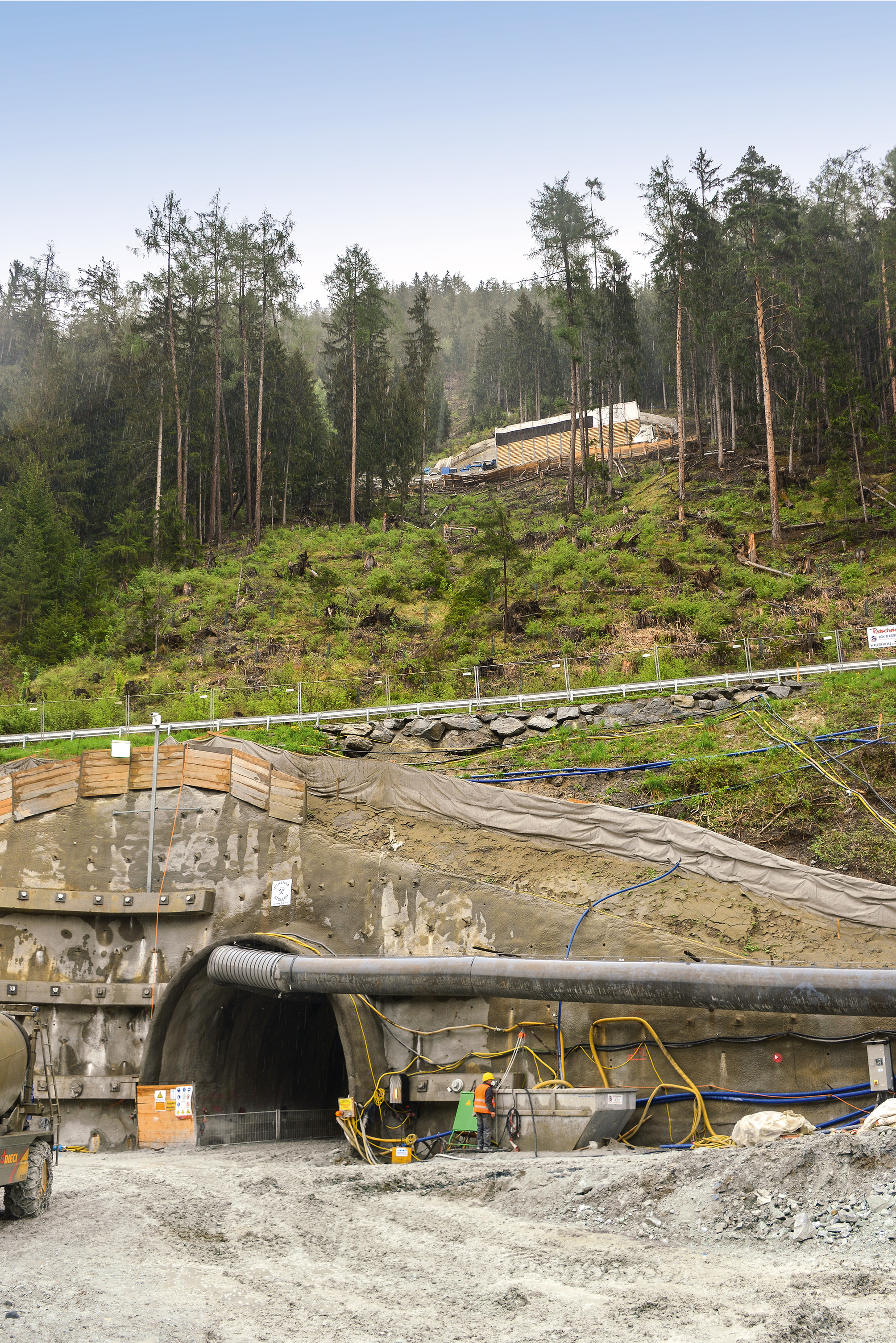 The Inn Joint Venture Hydroelectric Power Plant (GKI): More than 400GWh of Energy from Water in Tyrol The Inn Joint Venture Hydroelectric Power Plant (GKI): More than 400GWh of Energy from Water in Tyrol