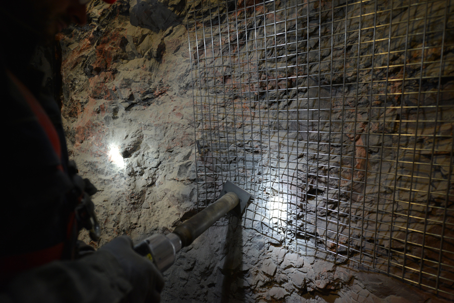 Successful Use of Ground Support Products for the Rehabilitation of a Shaft in the Altausee Salt Mine, Austria Successful Use of Ground Support Products for the Rehabilitation of a Shaft in the Altausee Salt Mine, Austria