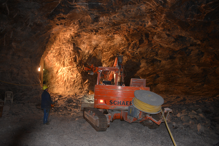 Successful Use of Ground Support Products for the Rehabilitation of a Shaft in the Altausee Salt Mine, Austria Successful Use of Ground Support Products for the Rehabilitation of a Shaft in the Altausee Salt Mine, Austria