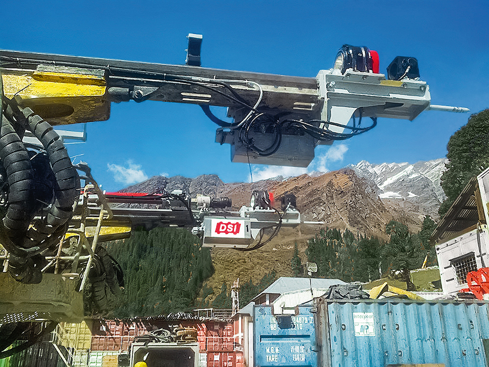 Der Rohtang-Tunnel: Stützmittel der DSI Underground für einen der höchsten Bergpässe der Welt Der Rohtang-Tunnel: Stützmittel der DSI Underground für einen der höchsten Bergpässe der Welt
