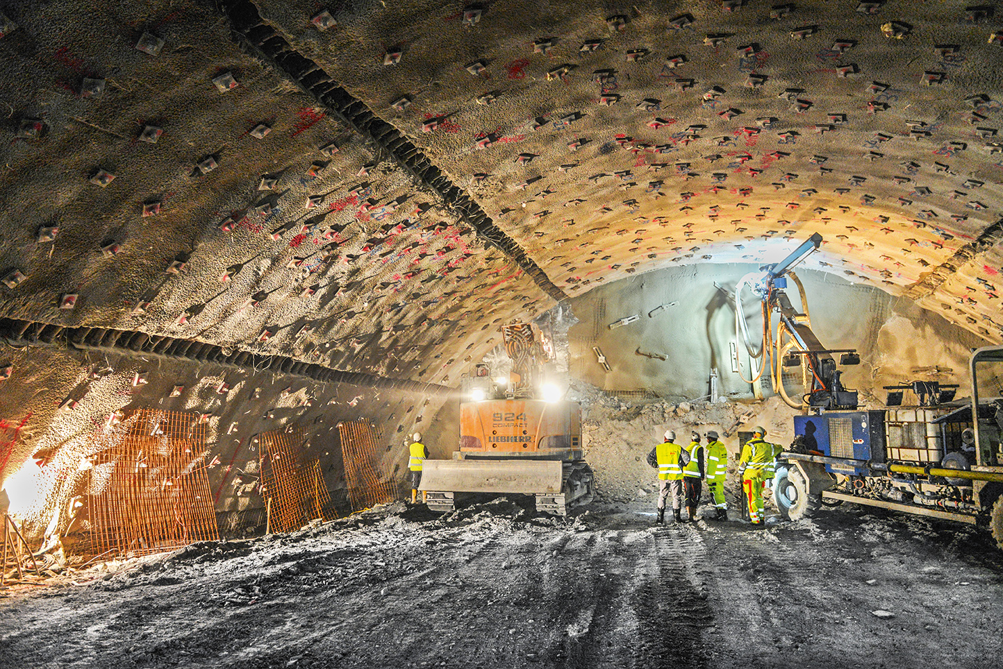 The Semmering Base Tunnel: Safe Tunneling at the Froeschnitzgraben using DSI Underground’s Support Products The Semmering Base Tunnel: Safe Tunneling at the Froeschnitzgraben using DSI Underground’s Support Products