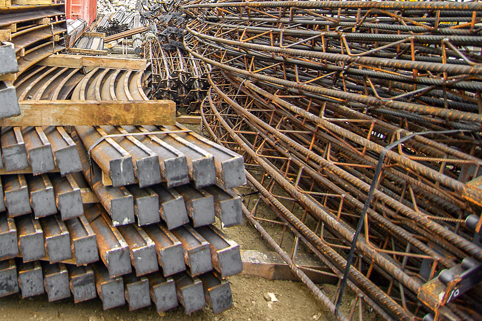 DSI Underground Factory Picture - PANTEX Lattice Girders DSI Underground Factory Picture - PANTEX Lattice Girders