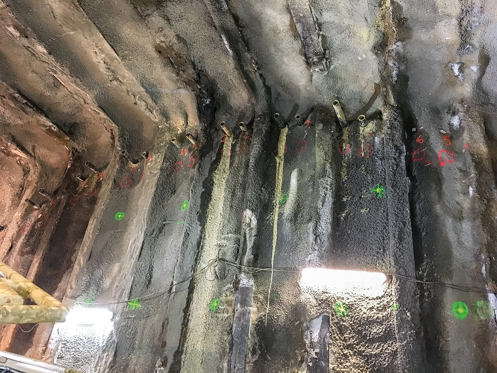 Sistema de Paraguas de Tubo AT con conexión de compresión innovadora asegura el avance de la línea de Metro 4 en Paris Sistema de Paraguas de Tubo AT con conexión de compresión innovadora asegura el avance de la línea de Metro 4 en Paris