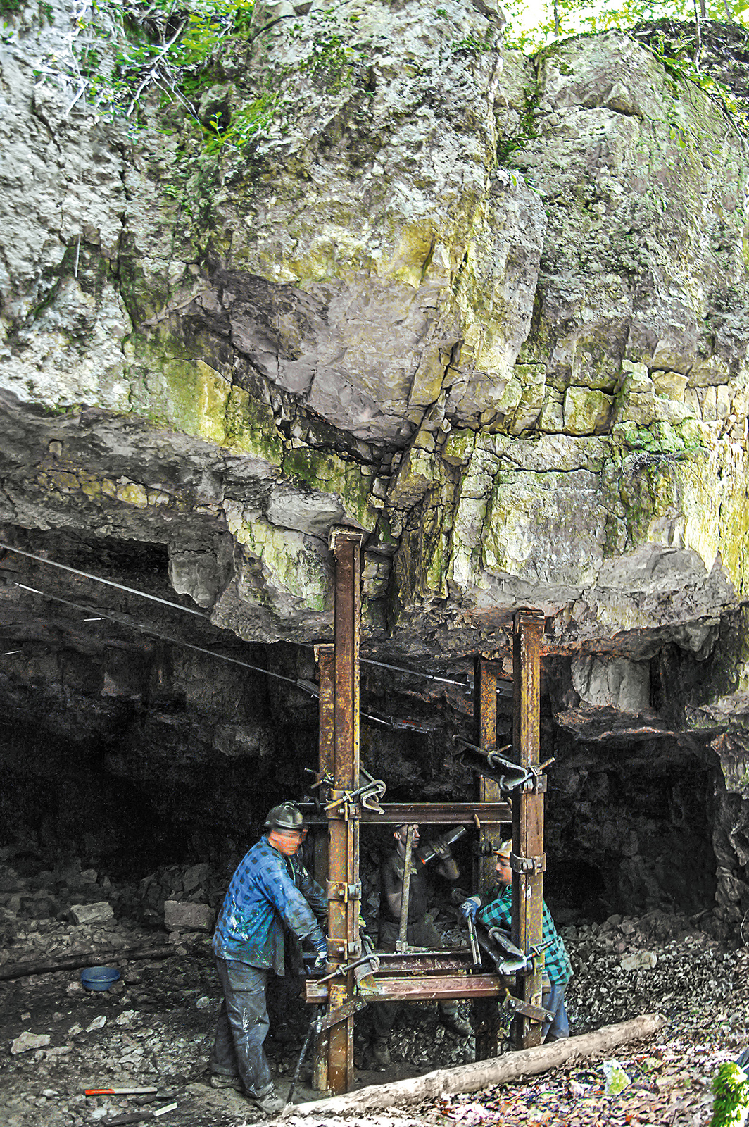 A safe Home for Bats: DSI Schaum Chemie stabilizes Nature Reserve in Poland A safe Home for Bats: DSI Schaum Chemie stabilizes Nature Reserve in Poland